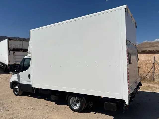 IVECO Daily 160 Paquetera + Trampilla